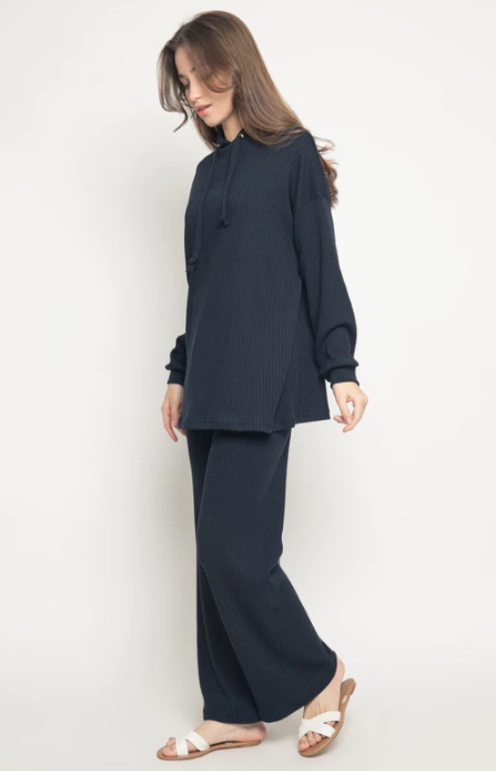 Camani Premium Knit Set Hoodie: Dark Navy